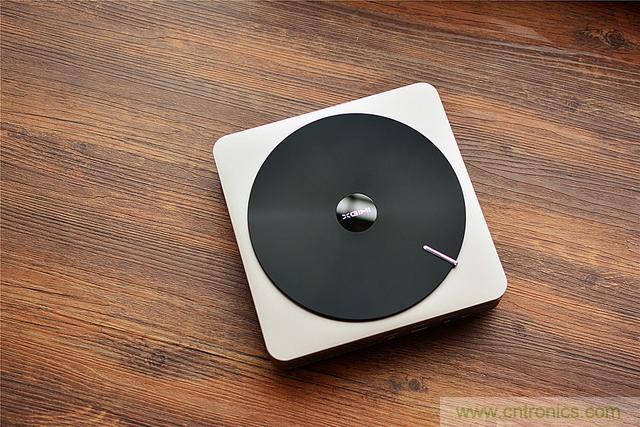 极米 Z4 极光让你在家也能享受影院级别的观影感受