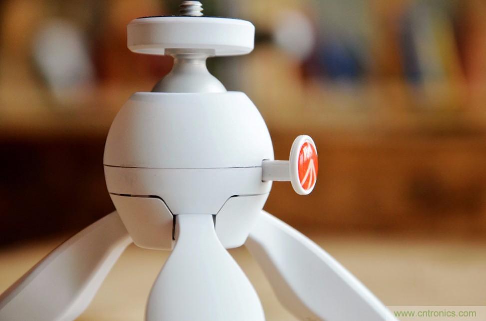 逼格满满的相机便携三脚架，三足鼎立才安全