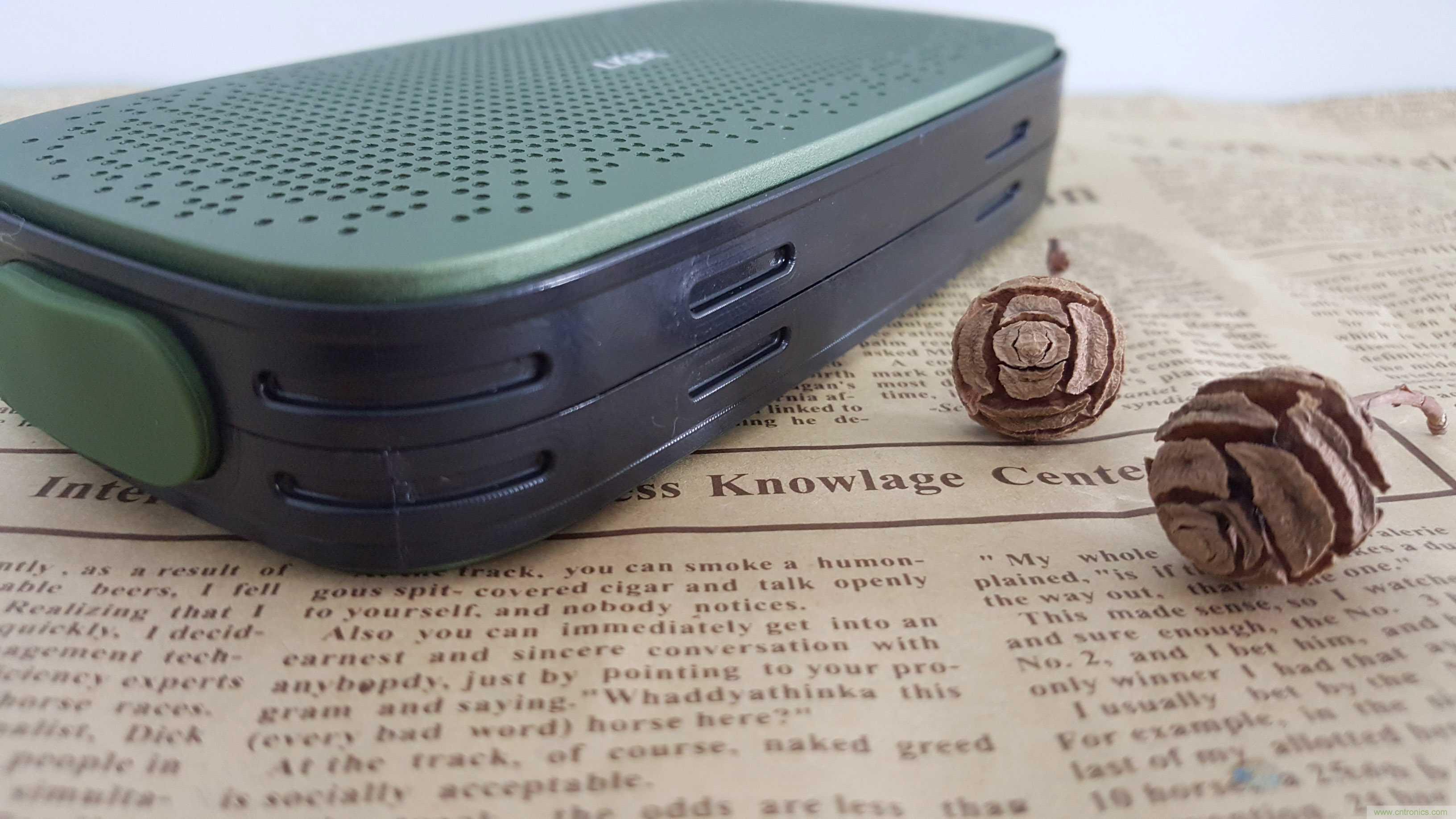 搞怪&ldquo;美人鱼&rdquo;尽享灵克蓝牙音箱的天籁之音！