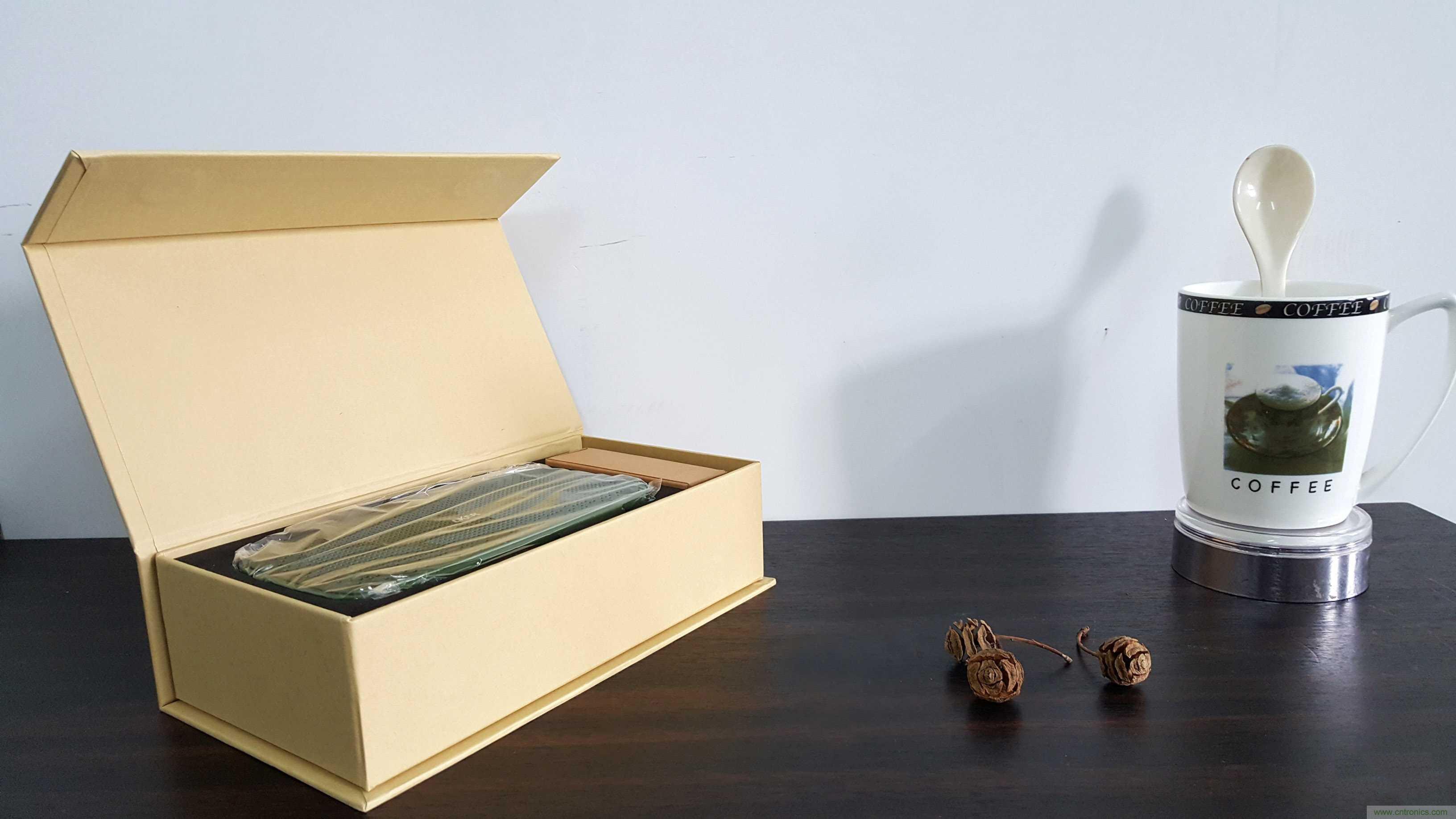 搞怪&ldquo;美人鱼&rdquo;尽享灵克蓝牙音箱的天籁之音！