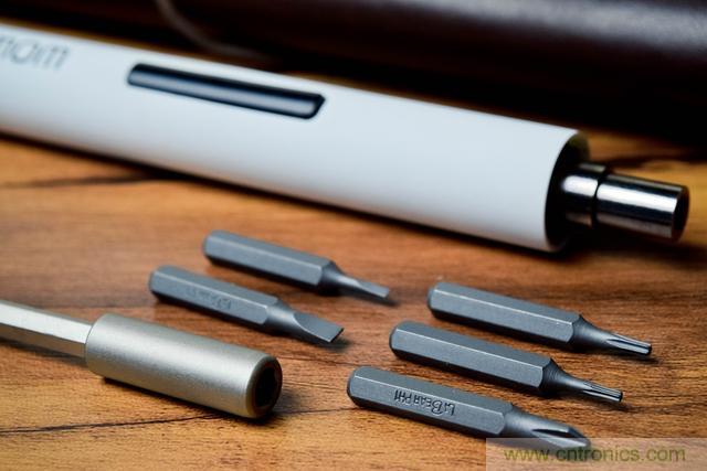 让搞机变得更有趣 wowstick f1电动螺丝刀