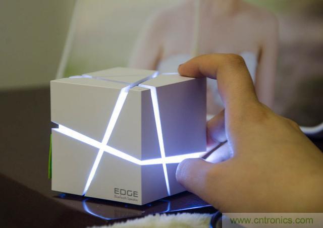 洛斐创意蓝牙音箱，光与建筑点缀生活