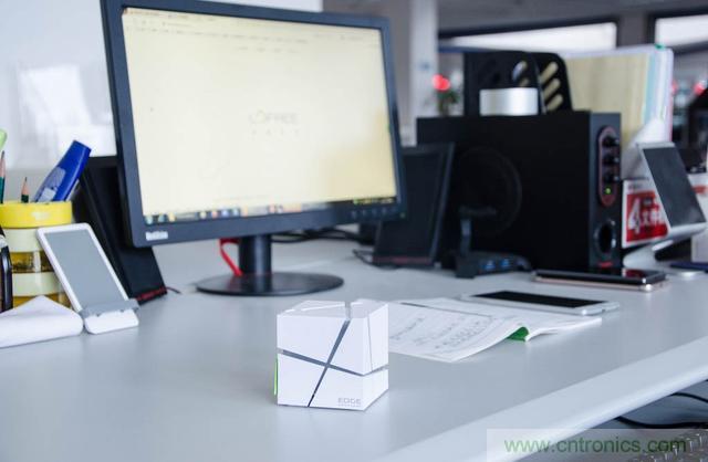 洛斐创意蓝牙音箱，光与建筑点缀生活