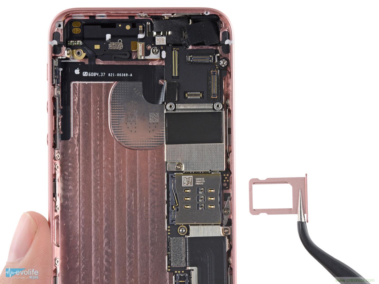有什么地方没有变？iPhone SE真机拆解