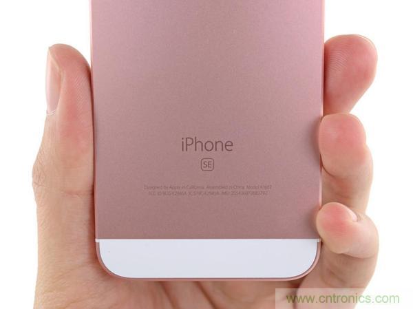 有什么地方没有变？iPhone SE真机拆解