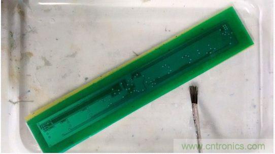 (多图) 图文并茂：在家制作高质量双面PCB板