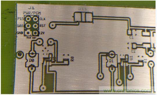 (多图) 图文并茂：在家制作高质量双面PCB板