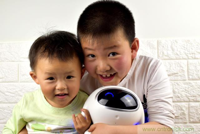 &ldquo;爸爸再不陪我，我就长大了&rdquo;&mdash;&mdash;小腾机器人