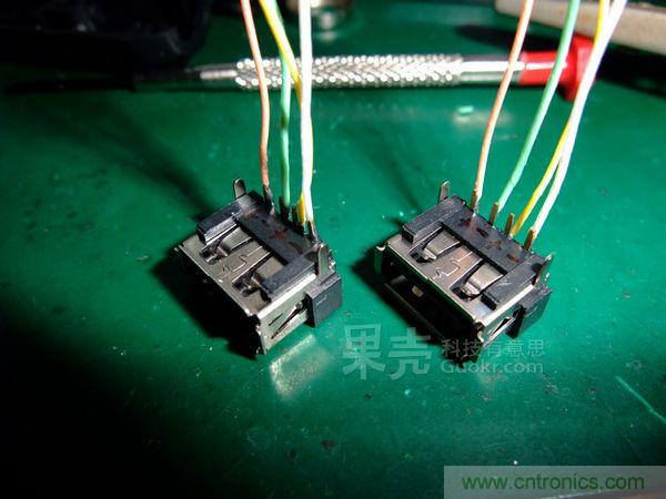 常出差的工程师适合DIY一款这样的车用手机充电器