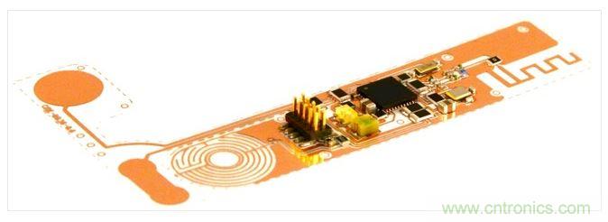 蓝牙传感器电路：可以折叠成想要的形状，并用塑料制造出来。