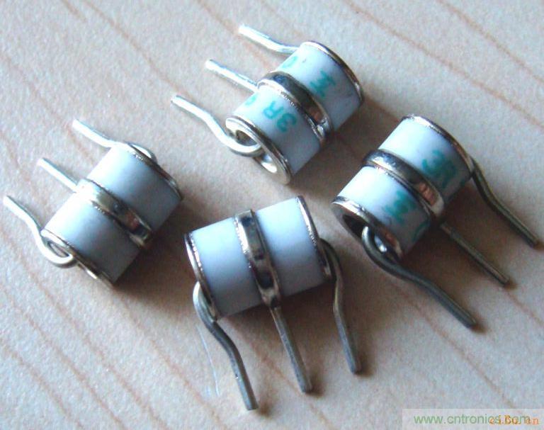 八大常用基础电路?；て骷饔米芙? width=