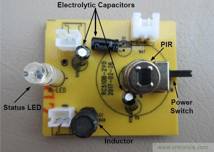 拆解20美金的太阳能超声波驱狗器