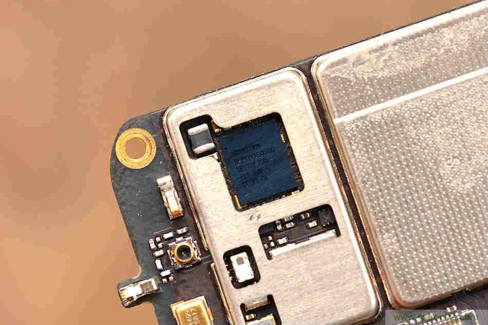 拆解魅族15 Plus：玩转了新概念，但其工艺究竟如何？