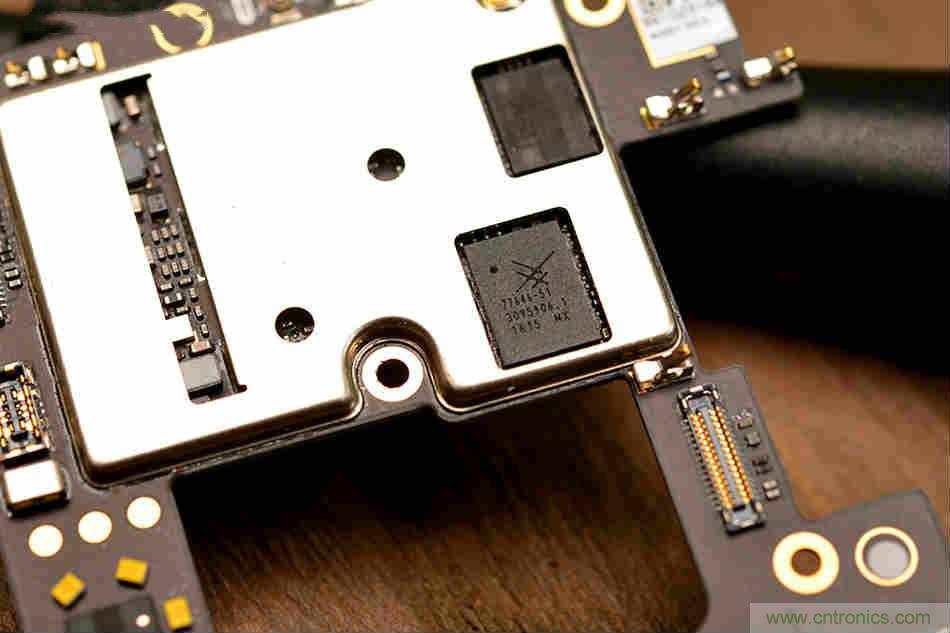 拆解魅族15 Plus：玩转了新概念，但其工艺究竟如何？