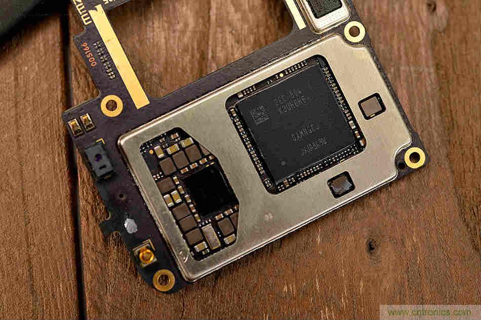 拆解魅族15 Plus：玩转了新概念，但其工艺究竟如何？