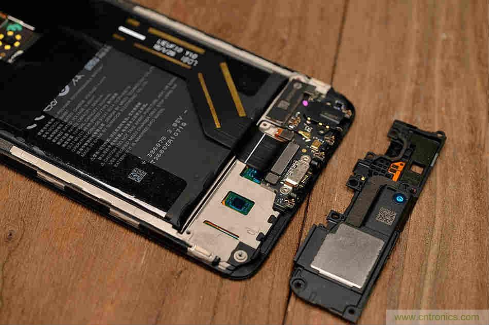 拆解魅族15 Plus：玩转了新概念，但其工艺究竟如何？