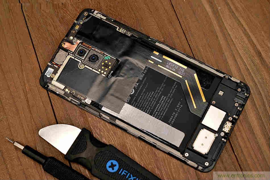 拆解魅族15 Plus：玩转了新概念，但其工艺究竟如何？