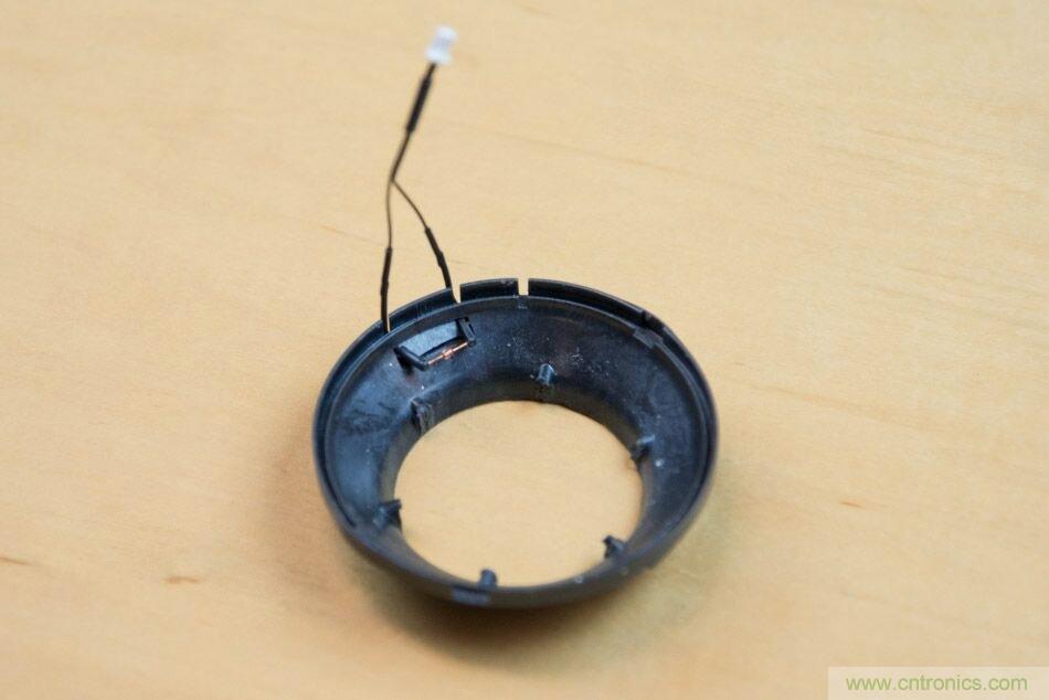 拆解戴森吹风机：近三千元的价格贵在哪？