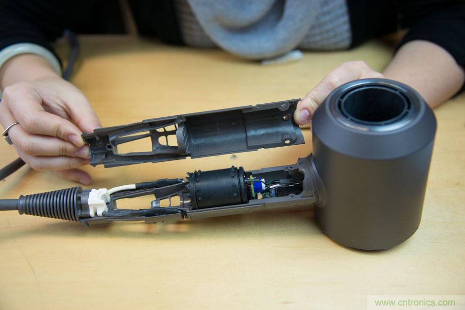 拆解戴森吹风机：近三千元的价格贵在哪？