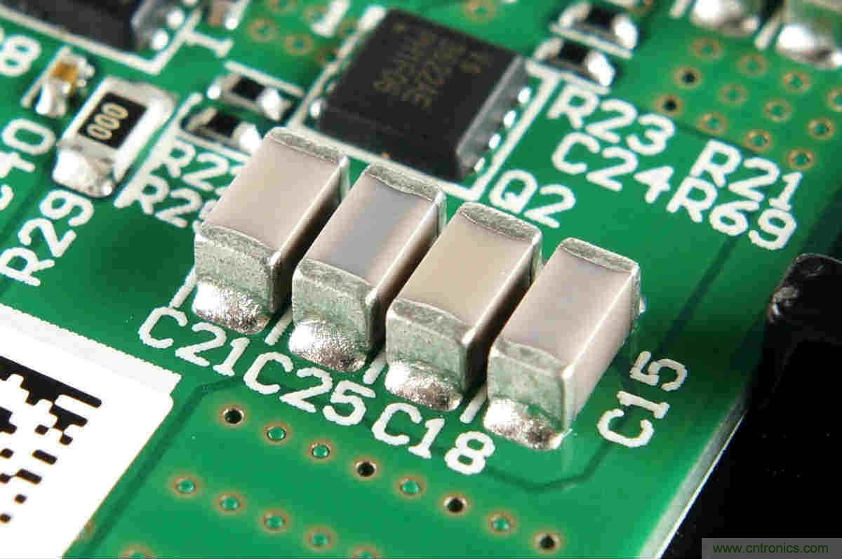 拆解对比：系出同门，小米、紫米无线充电器的差别有多大？