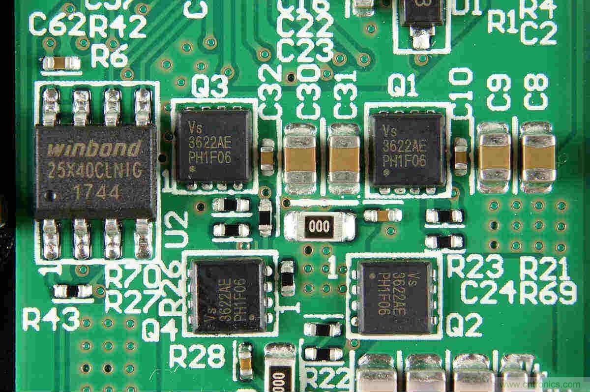 拆解对比：系出同门，小米、紫米无线充电器的差别有多大？