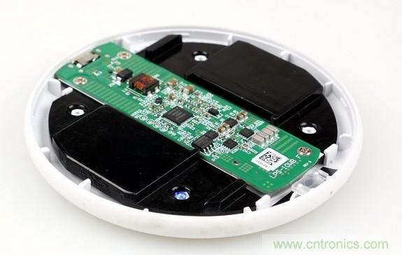 拆解对比：系出同门，小米、紫米无线充电器的差别有多大？