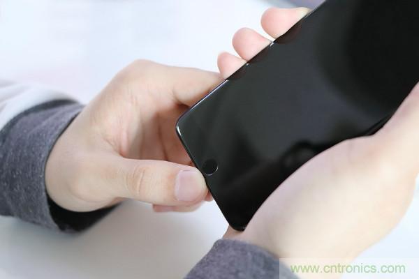 魅族M15拆解：做工精致，压感Home键采用中国芯