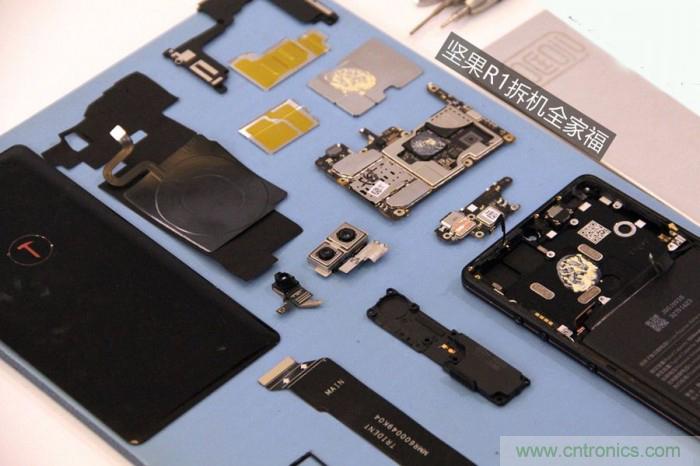 坚果R1拆解：内部设计究竟如何？