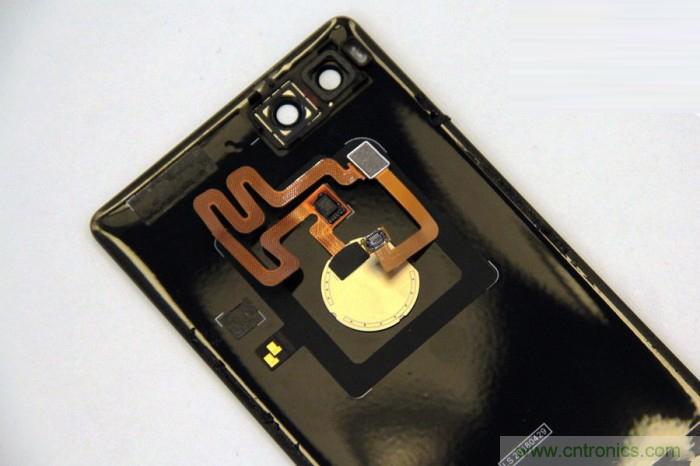 坚果R1拆解：内部设计究竟如何？