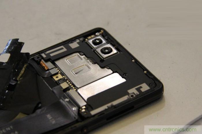 坚果R1拆解：内部设计究竟如何？