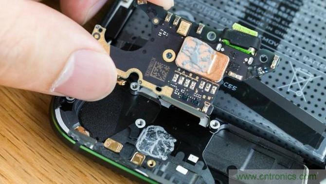 拆解黑鲨手机：多级直触一体式液冷系统有什么门道？