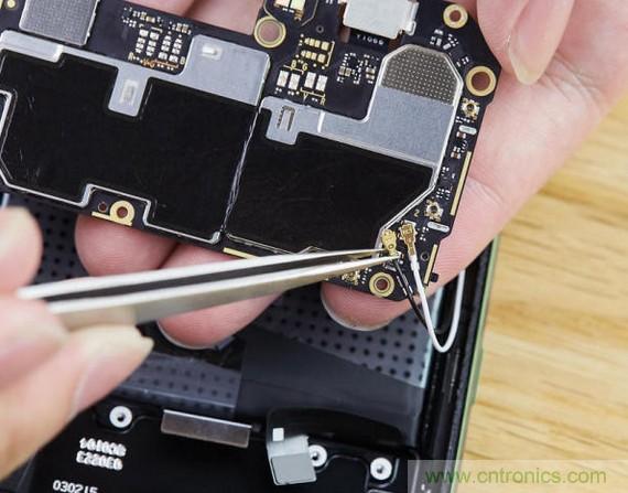 拆解黑鲨手机：多级直触一体式液冷系统有什么门道？