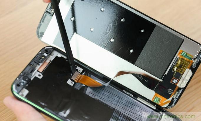 拆解黑鲨手机：多级直触一体式液冷系统有什么门道？