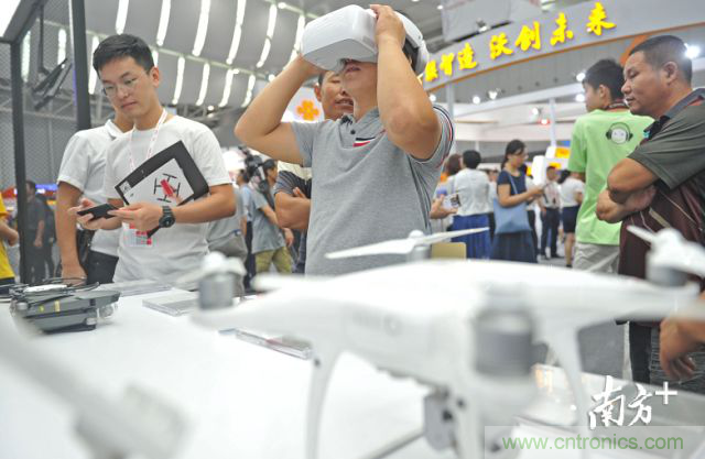 打破传统模式极限，探路人工智能让数据&ldquo;自我学习&rdquo;