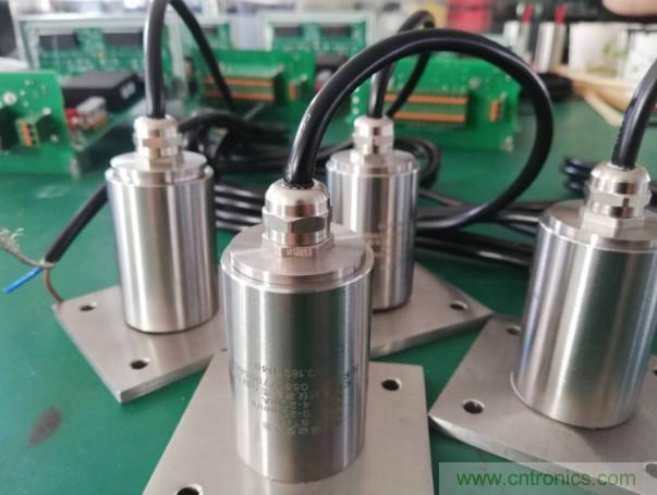 振动传感器的分类方式，选择的依据是什么？