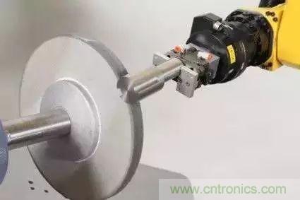 力传感器在机器人哪些应用中，可以完爆视觉系统？