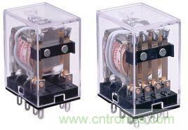 如何消除继电器触点动作时产生的火花？