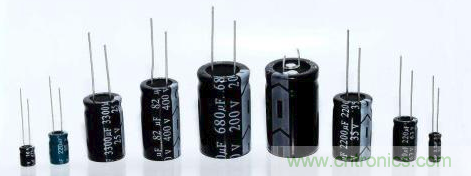 电容的尺寸、耐压值、方向，这些参数该如何选择？