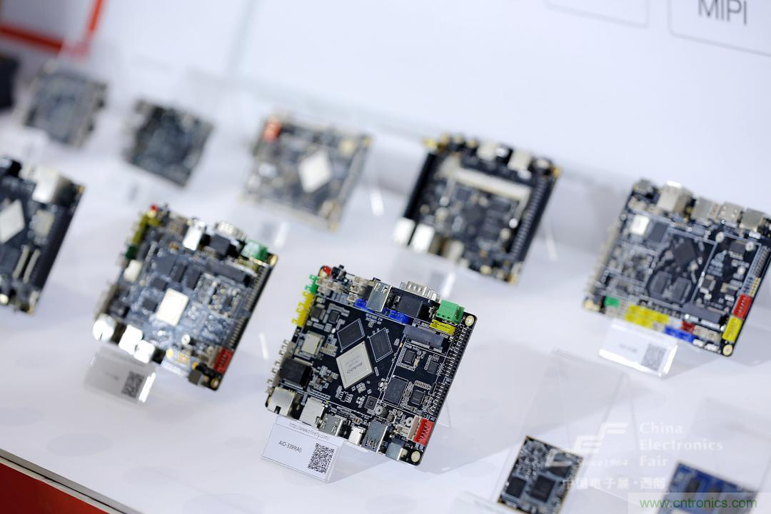 新西部、新重构、新机遇&rdquo;&mdash;2020中国（西部）电子信息博览会开幕峰会在成都成功举办