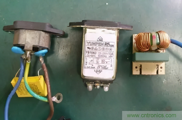 交流输入端EMI滤波电路常见的组件 交流输入端EMI滤波电路常见的组件