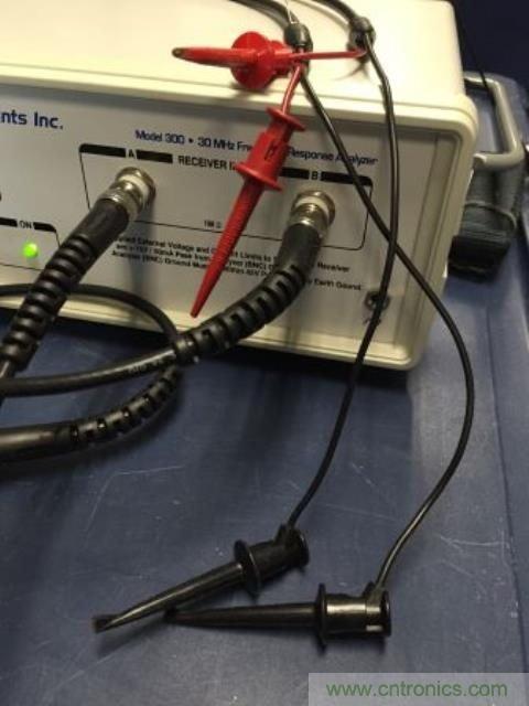 在何处连接频率分析仪参考引线用于波德图测量——第1部分