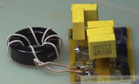 使用LCC补偿方案的无线电能传输