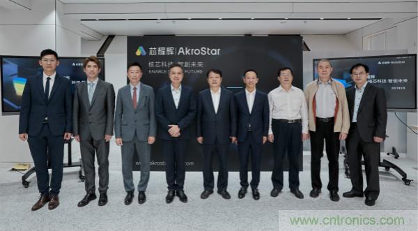 国家科技部黄卫副部长调研考察芯耀辉科技