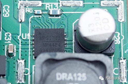 奔驰E级USB充电?？椴鸾獗ǜ? width=