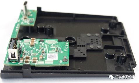 奔驰E级USB充电?？椴鸾獗ǜ? width=