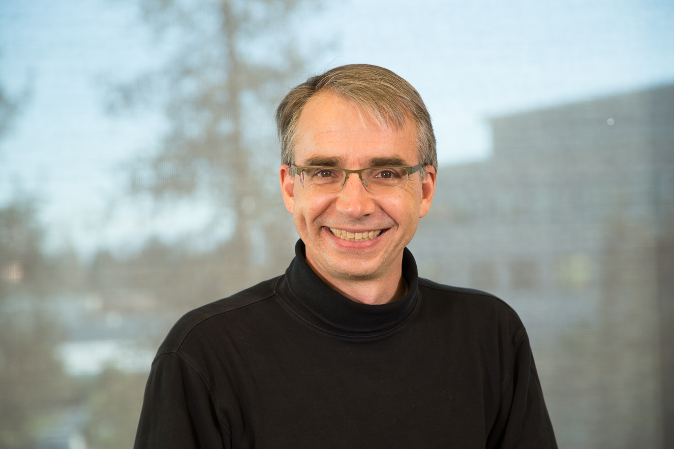 瞄准五大方向持续攻关，构建AI网络底座