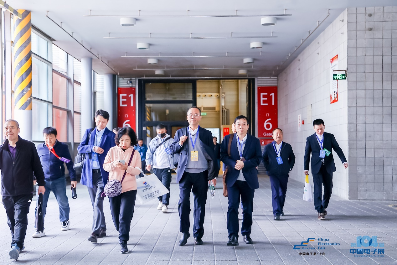 第104届中国电子展震撼开幕，助推产业深度融合发展