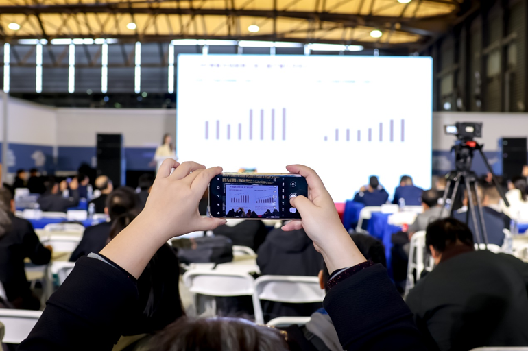 2025中国IC独角兽论坛沪上启幕，赋能半导体产业新未来