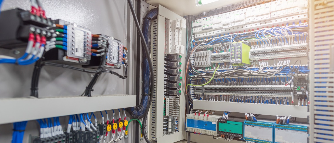 超小尺寸，支持 750 V浪涌峰压的SCR，是智能断路器开发首选