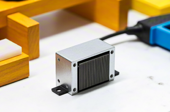 压电蜂鸣器技术深度剖析：原理、优势与国内外厂商对比